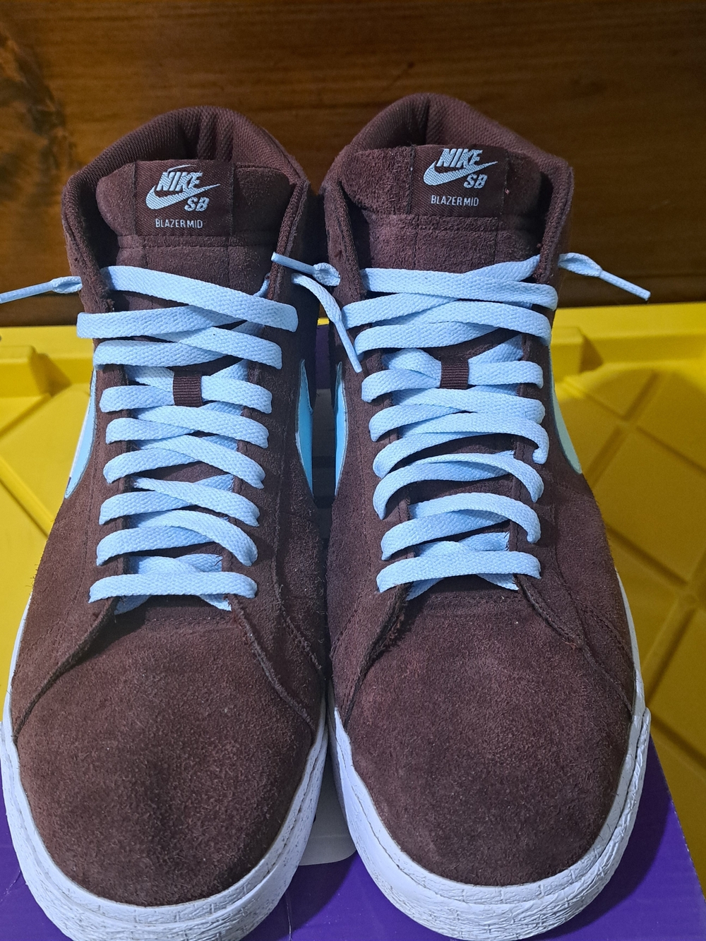 Nike SB Blazer Mid Men’s Suede Skate Shoes - Brown/White